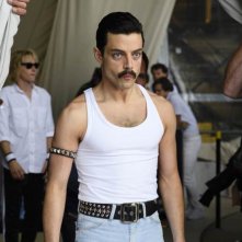 Bohemian Rhapsody: Rami Malek in un momento del film