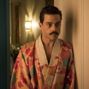 Bohemian Rhapsody: Rami Malek in una scena del film