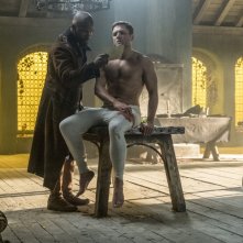 Robin Hood - L'origine della leggenda: Taron Egerton e Jamie Foxx in un'immagine del film