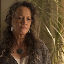 Siren: Rena Owen nell'episodio The Lure