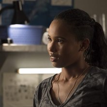 Siren: Fola Evans-Akingbola nell'episodio On the Road