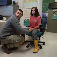 Siren: Eline Powell e Alex Roe nell'episodio The Mermaid Discovery