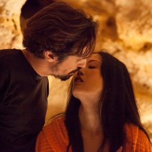 Seguimi: Pier Giorgio Bellocchio e Maya Murofushi in una scena del film