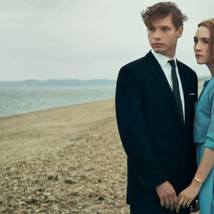 Chesil Beach - Il segreto di una notte: Saoirse Ronan e Billy Howle in un'immagine tratta dal film