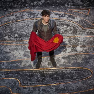 Krypton: Cameron Cuffe in una scena