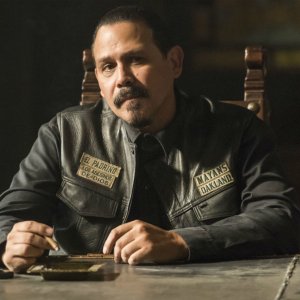 Mayans MC: Emiliio Rivera in una scena