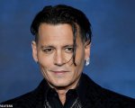 Animali Fantastici: I crimini di Grindelwald, Johnny Depp alla premiere di Londra (FOTO)