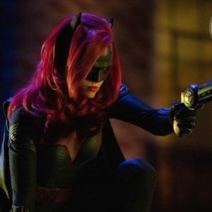 Elseworlds: Ruby Rose in una foto del crossover