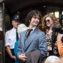 A Very English Scandal: Ben Whishaw in una scena