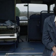 A Very English Scandal: Ben Whishaw  in una scena della serie