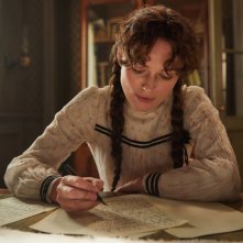 Colette: Keira Knightley in una scena del film