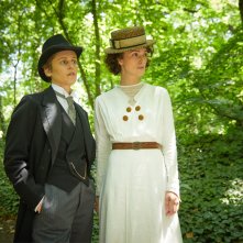 Colette: Keira Knightley e Denise Gough in una scena del film