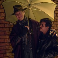 Copia originale: Richard E. Grant e Christian Navarro in una scena del film