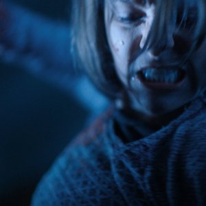 Dead Night: Brea Grant in un primo piano del film