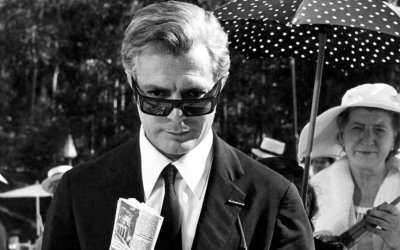 Federico Fellini e 8 e mezzo: donne, mani sul sedere e tarocchi rivelati in  un libro - Movieplayer.it