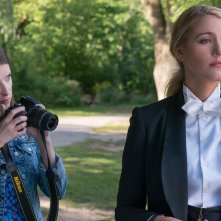 Un piccolo favore: Blake Lively e Anna Kendrick in una scena