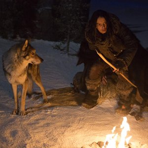 Alpha - Un'amicizia forte come la vita: Kodi Smit-McPhee in una scena