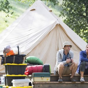 Camping: una scena con Jennifer Garner e David Tennant