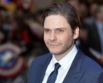 Kingsman: nel cast del film prequel anche Daniel Brühl e Charles Dance
