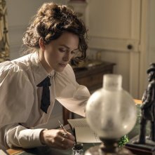 Colette: Keira Knightley in un momento del film