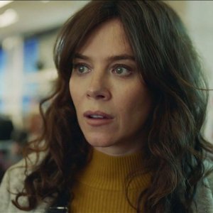Butterfly: un primo piano di Anna Friel
