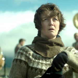 La donna elettrica: una scena del film con Halldóra Geirharðsdóttir