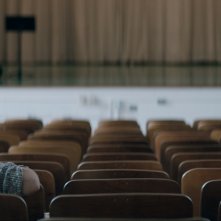 Lontano da qui: una scena con Parker Sevak e Maggie Gyllenhaal