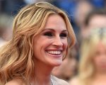 Julia Roberts: l'errore imbarazzante sul titolo di un articolo 'buca' i social