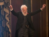 Dick Van Dyke a 99 anni appena compiuti ha dovuto strisciare fuori dalla sua casa a Malibu durante gli incendi