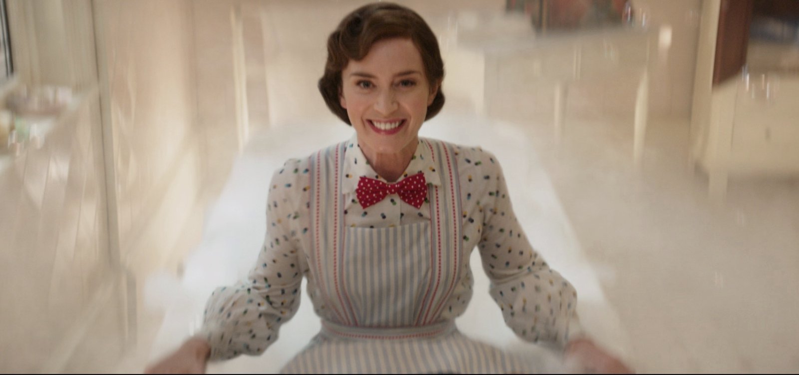 Emily Blunt in una scena di Il ritorno di Mary Poppins