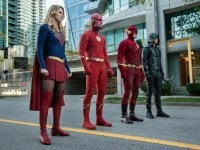 Recensione Elseworlds: il crossover tra Arrow, Flash e Supergirl è una cosa dell'altro mondo