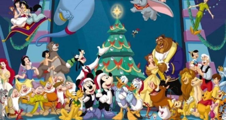 Albero Di Natale Disney Con Tutti I Personaggi