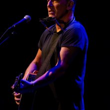 Springsteen on Broadway: Bruce Springsteen in una foto dello spettacolo