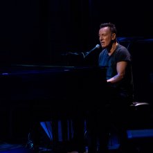 Springsteen on Broadway: Bruce Springsteen in un'immagine della performance