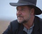 Adler: nel 2019 Russell Crowe star di un western che sembra il Braveheart dei Sex Pistols