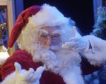 Bryan Cranston è un Babbo Natale esperto in kung-fu nel teaser di Santa Fight
