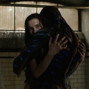 La forma dell'acqua - una scena del film con Sally Hawkins