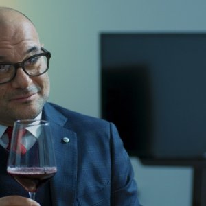 Wine to Love: Domenico Fortunato in una scena