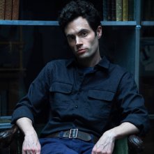 YOU: una foto del protagonista Penn Badgley