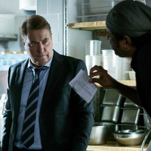 I Delitti del BarLume: un'immagine dell'episodio Il Battesimo di Ampelio