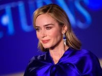 Emily Blunt su Mary Poppins: 'Voglio essere in Avengers: il mio ombrello e il martello di Thor, la potenza!'