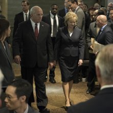 Vice - L'uomo nell'ombra: Christian Bale insieme a Amy Adams in una scena