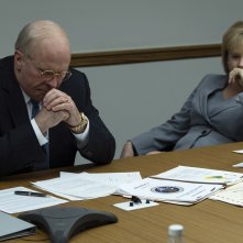 Vice - L'uomo nell'ombra: Christian Bale e Amy Adams in una scena