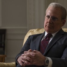 Vice - L'uomo nell'ombra: Steve Carell in una scena