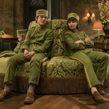 Una serie di sfortunati eventi: Malina Weissman, Louis Hynes in una scena della terza stagione