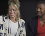 Margot Robbie ed Emily Blunt tra le star di uno 'scoppiettante' video di Capodanno