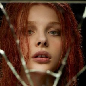 Suspiria, una scena del film di Guadagnino