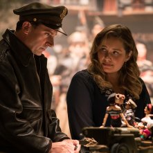 Benvenuti a Marwen: un momento del film con Steve Carell