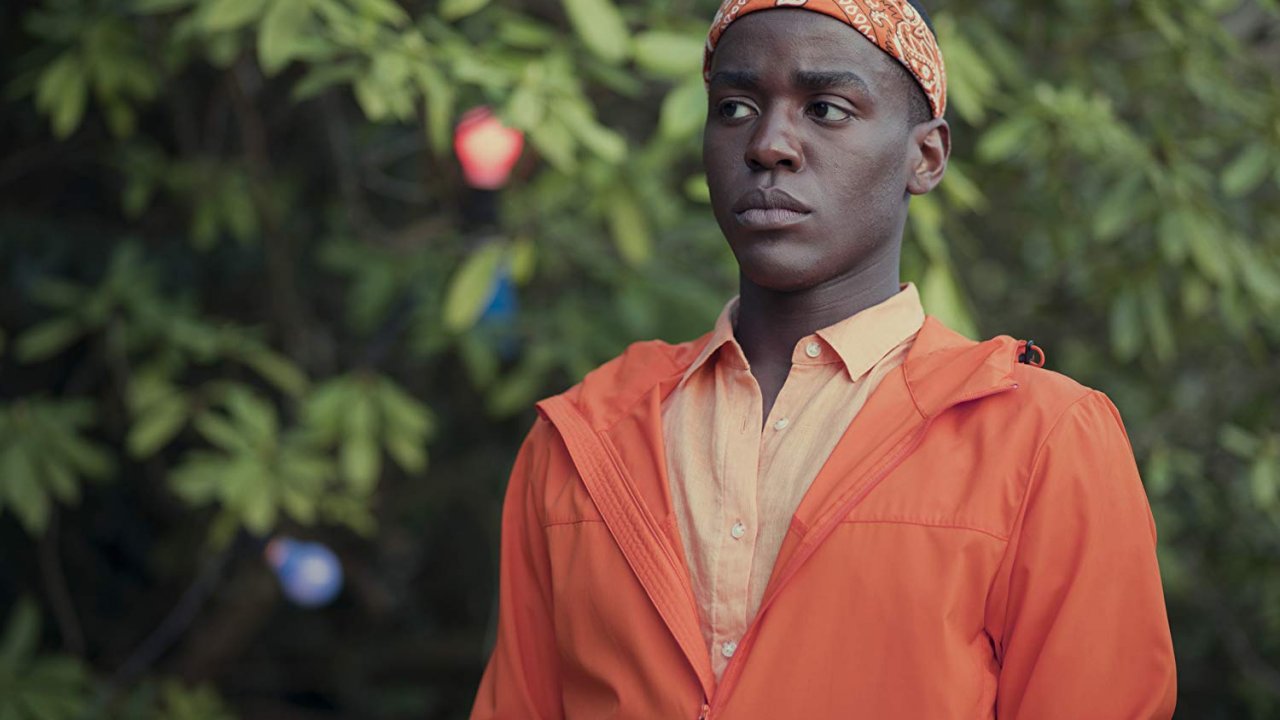Sex Education, Ncuti Gatwa: 'Con la mia famiglia credente non parlo mai del mio ruolo '