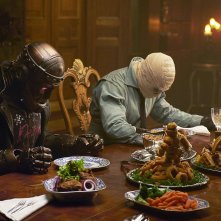 Titans: Matthew Zuk, Riley Shanahan in una scena della prima stagione